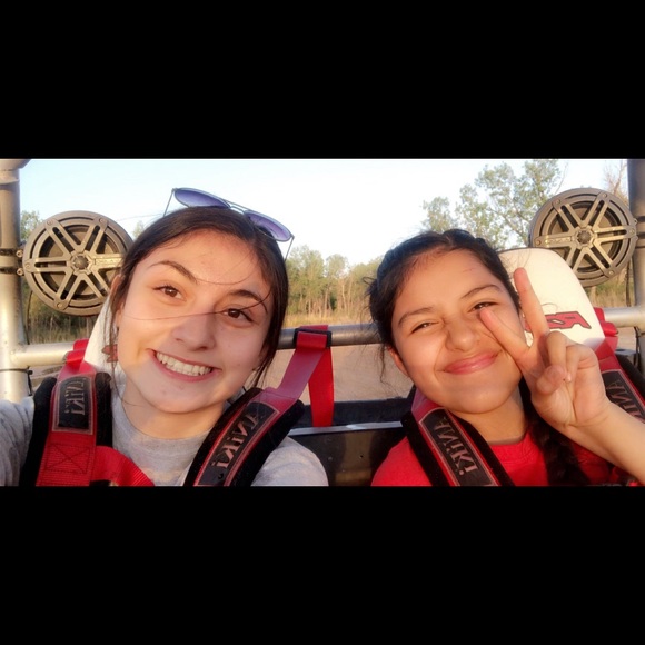 Meet your Posher, Andrea - Picture 1 of 1